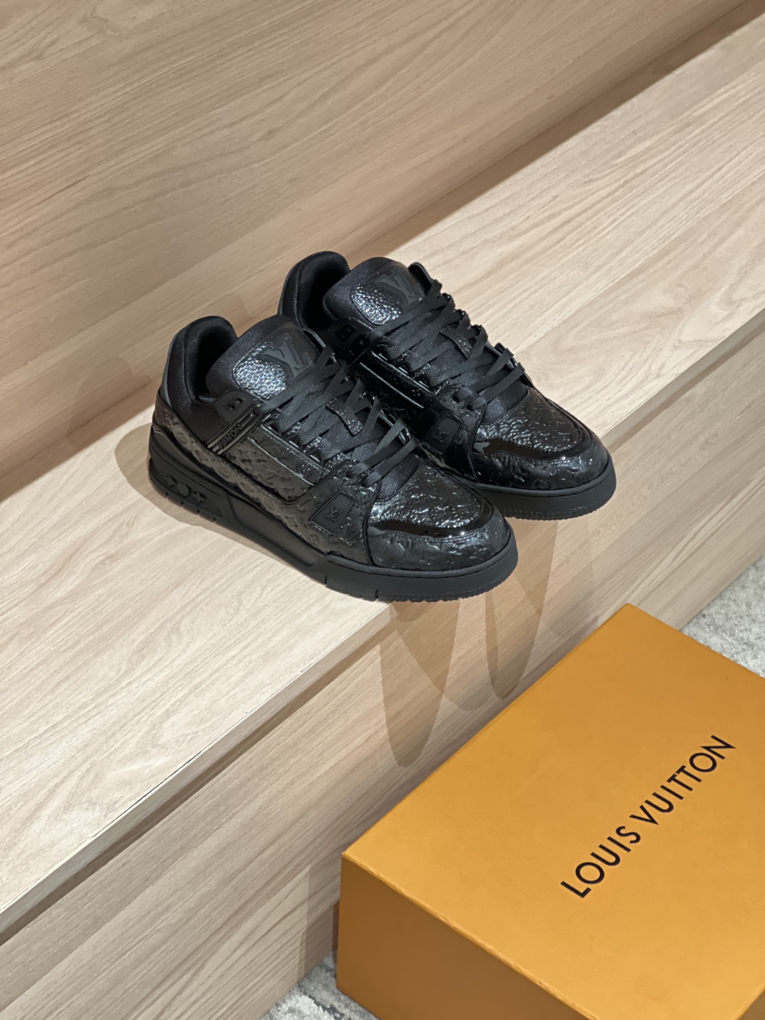 LOUIS VUITTON Кроссовки LV Trainer 25FW