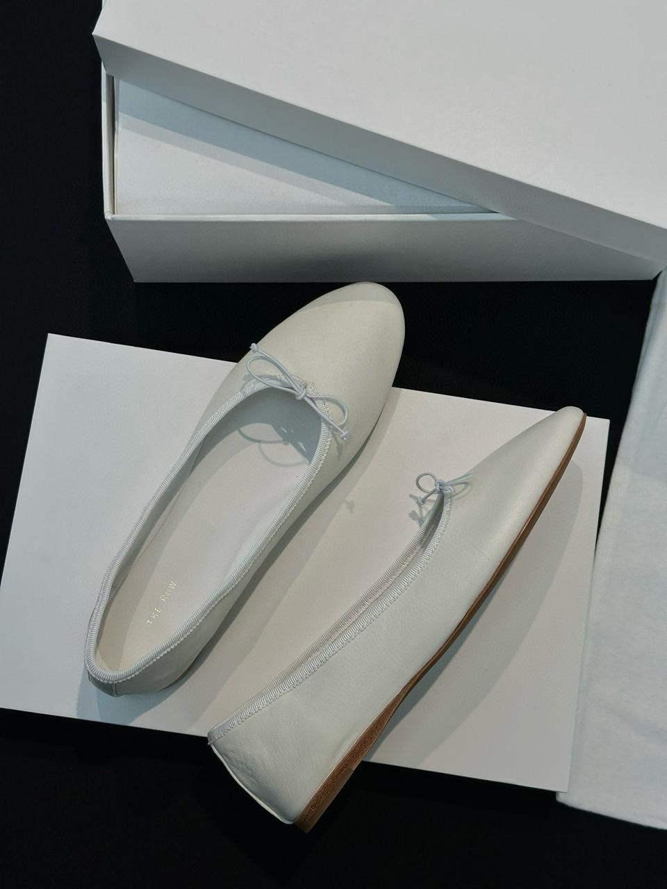 THE ROW Атласные балетки THE ROW Атласные балетки