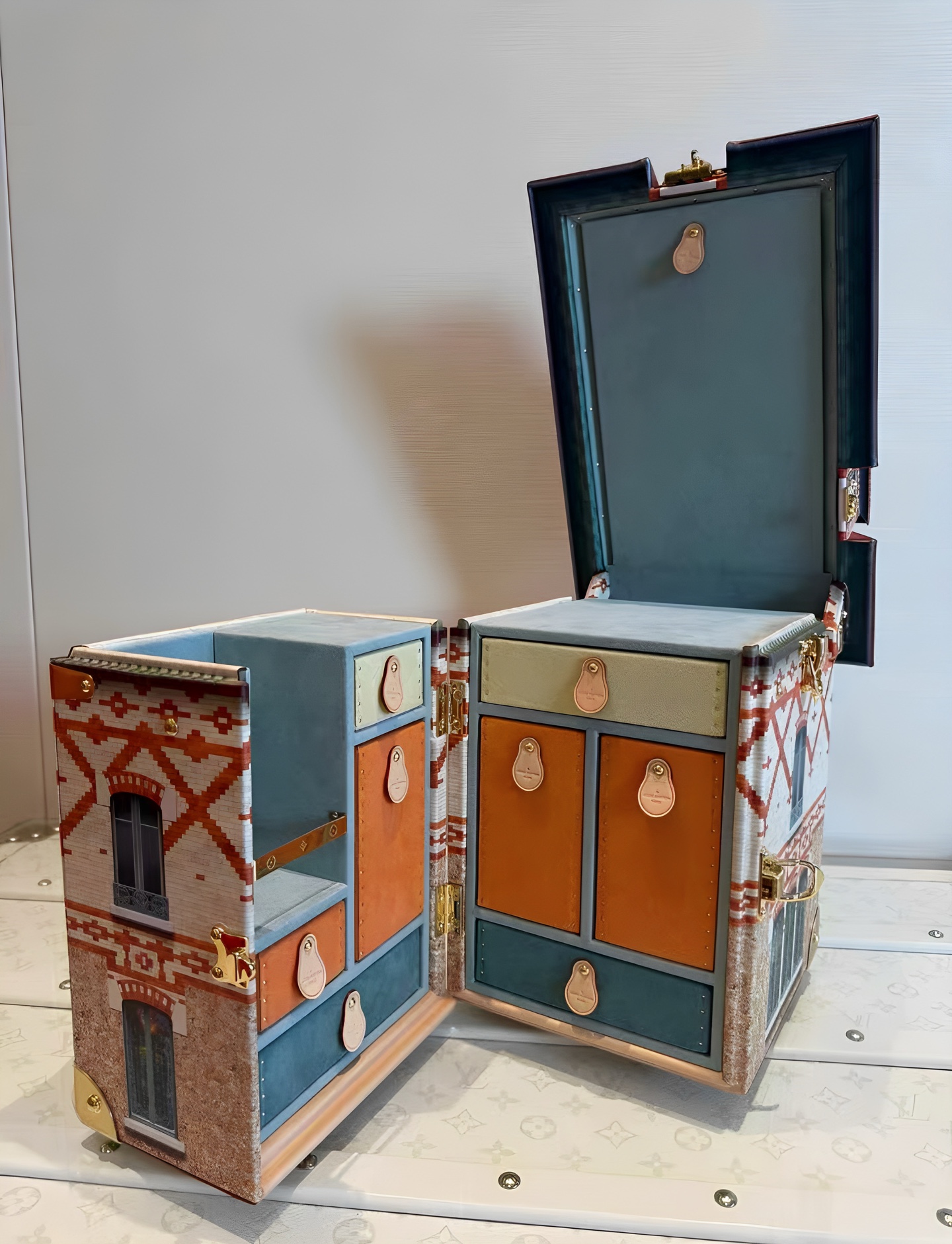 LOUIS VUITTON Декоративная шкатулка Maison De Famille