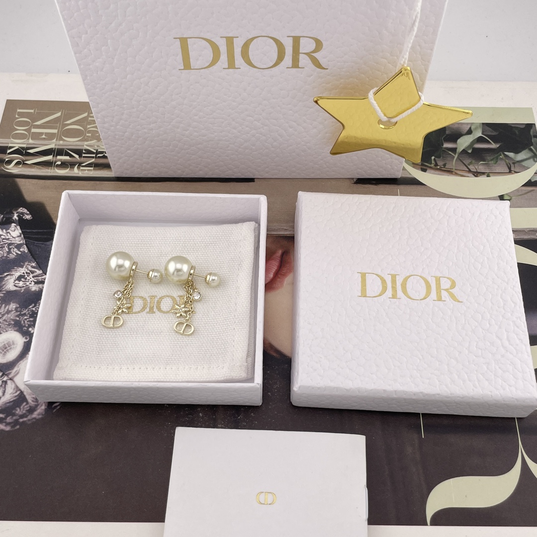 CHRISTIAN DIOR Женские серьги CHRISTIAN DIOR Женские серьги