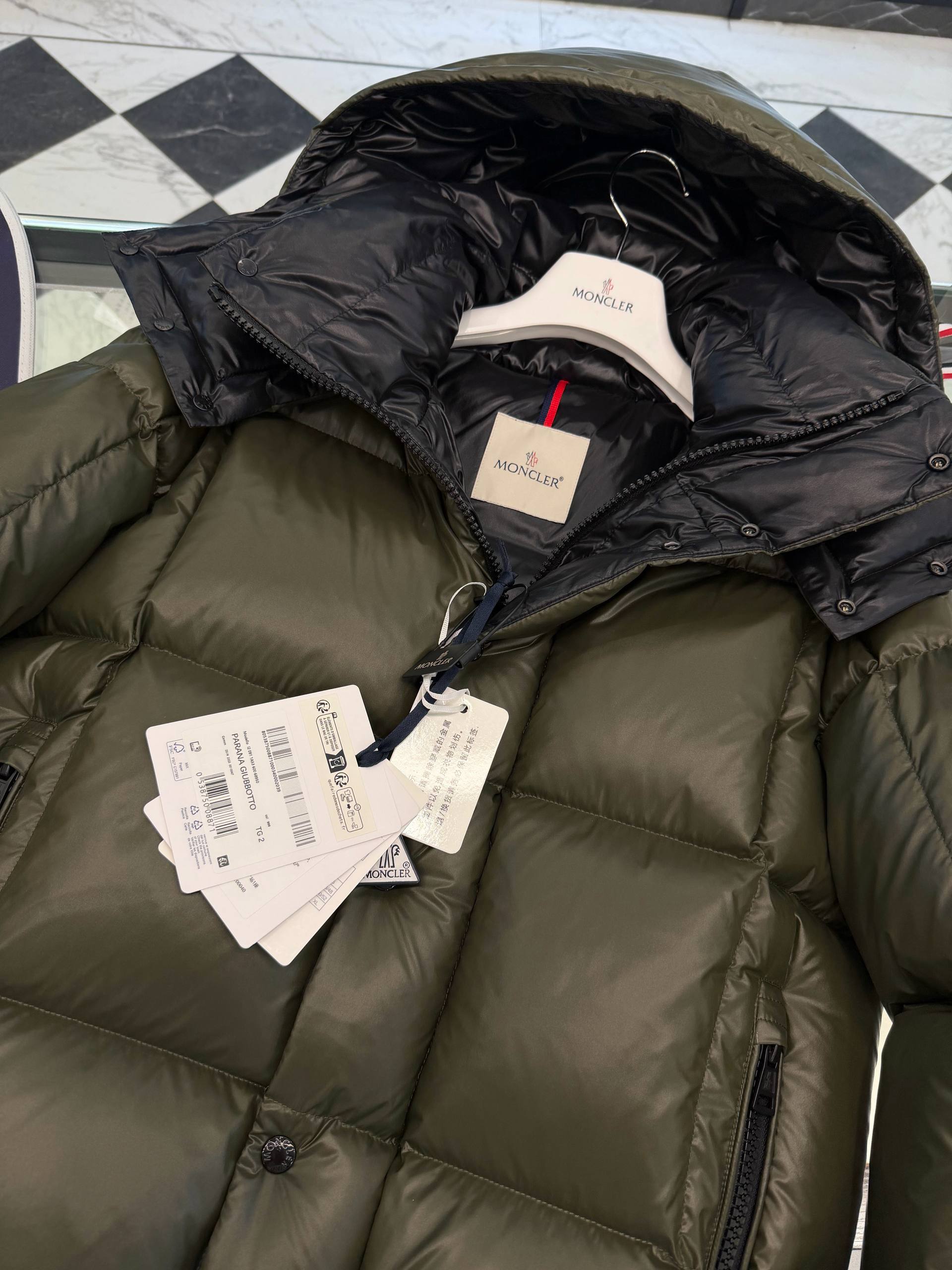 MONCLER Мужской стеганый пуховик MONCLER Мужской стеганый пуховик