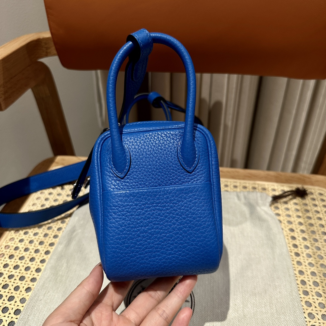 HERMES Женская сумка Lindy 19 см 7Q Clemence HERMES Женская сумка Lindy 19 см 7Q Clemence