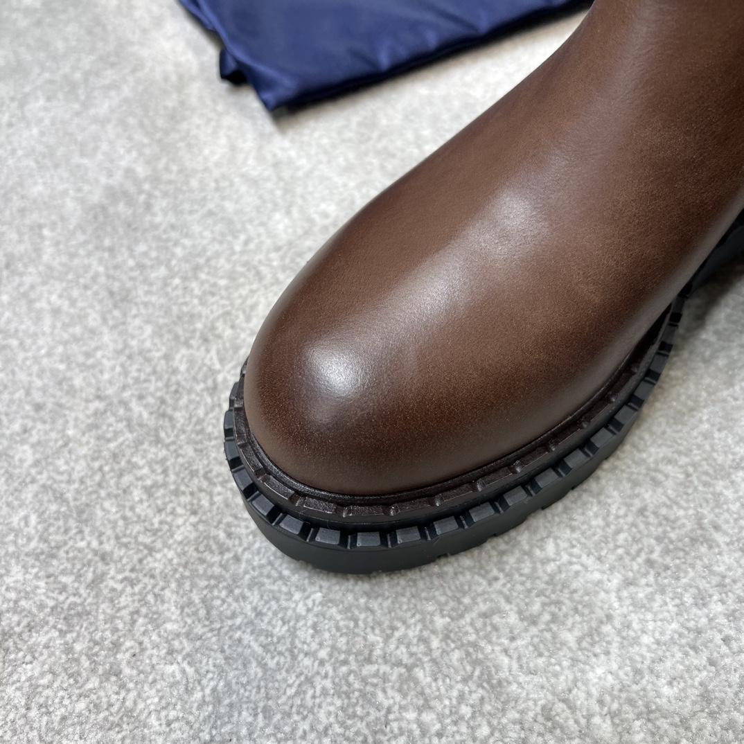 PRADA Женские ботинки на толстой подошве PRADA Женские ботинки на толстой подошве