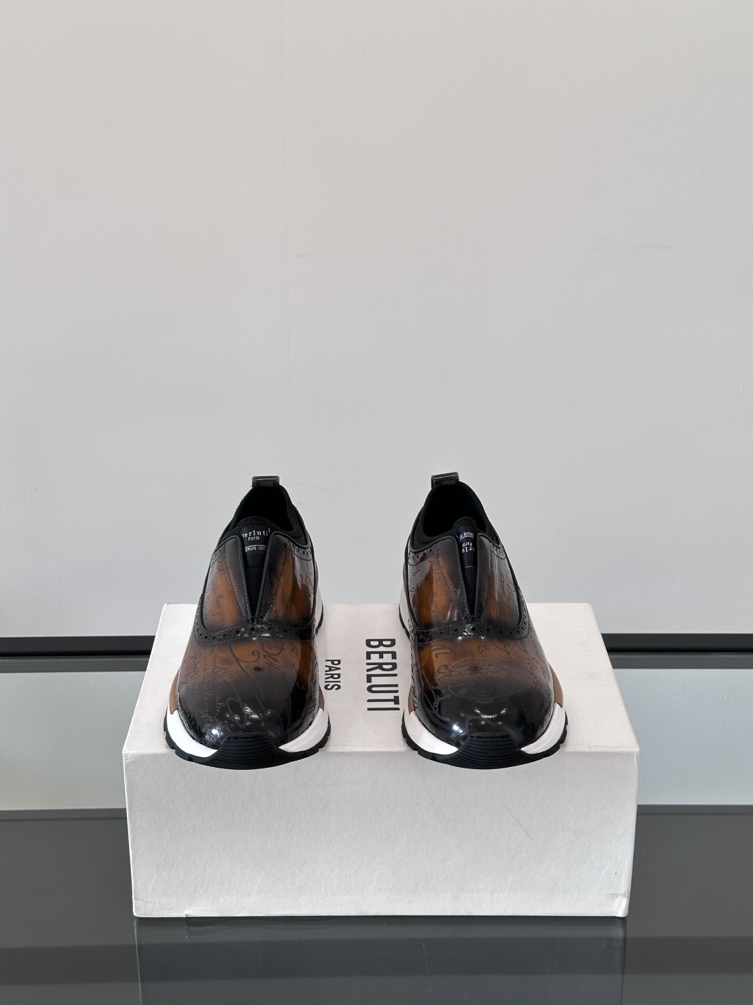 BERLUTI Мужские кроссовки коровья кожа