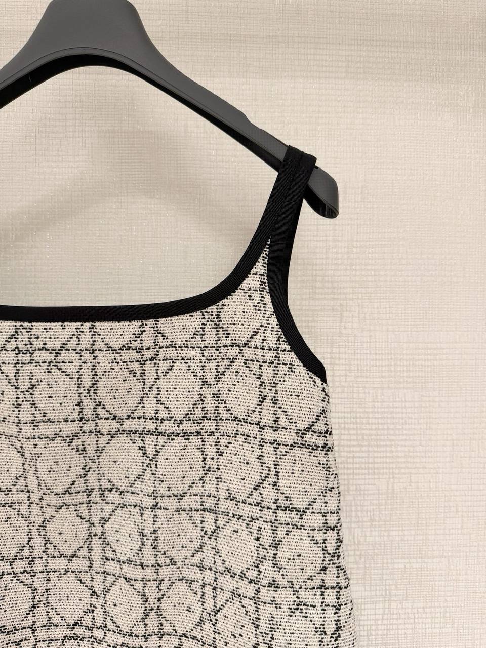 CHRISTIAN DIOR Женское платье  CHRISTIAN DIOR Женское платье