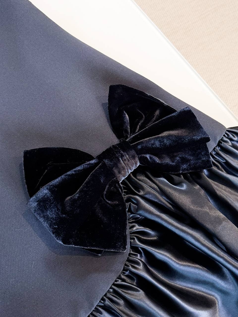 VALENTINO Женское шёлковое платье VALENTINO Женское шёлковое платье