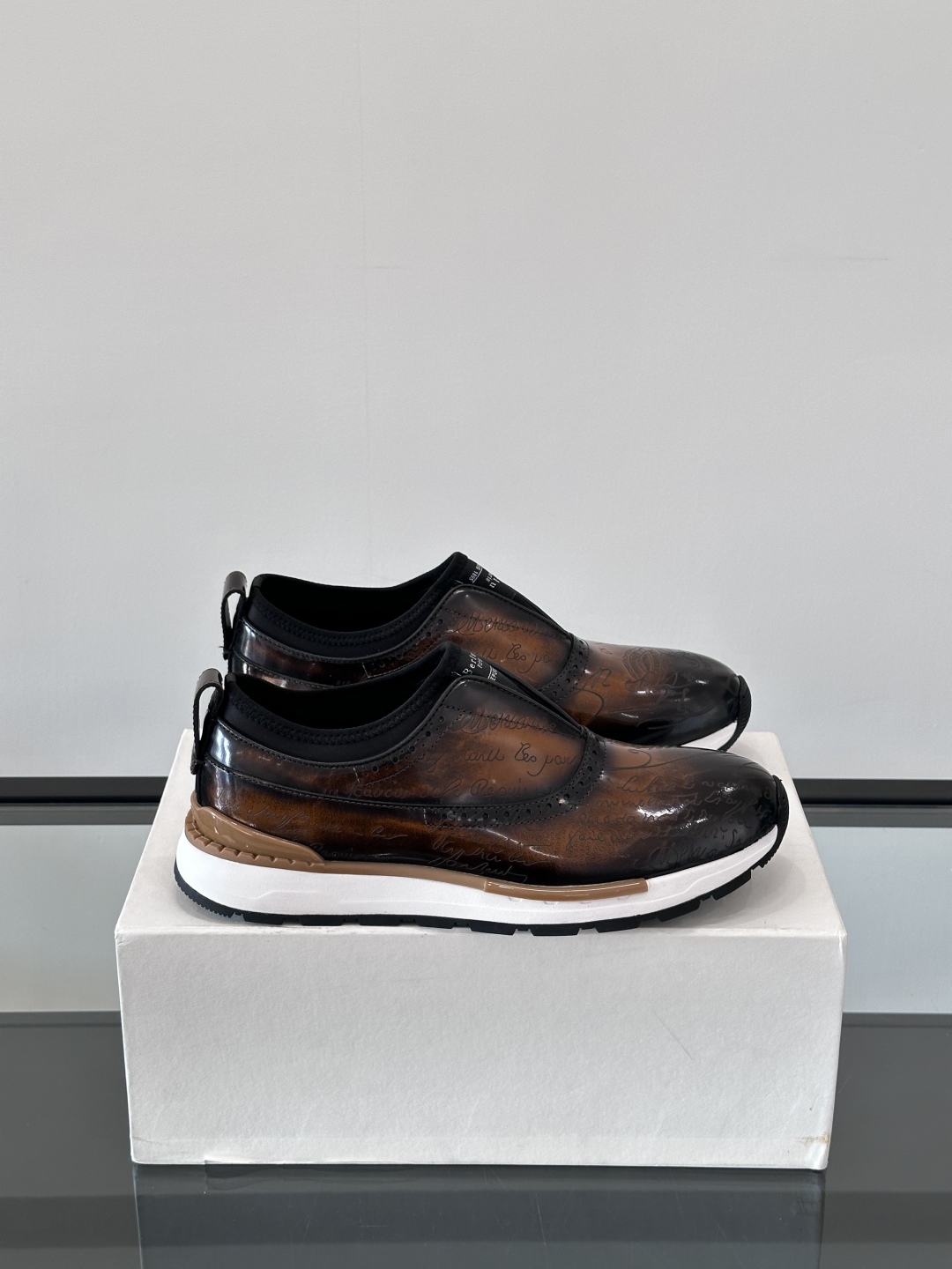 BERLUTI Мужские кроссовки коровья кожа