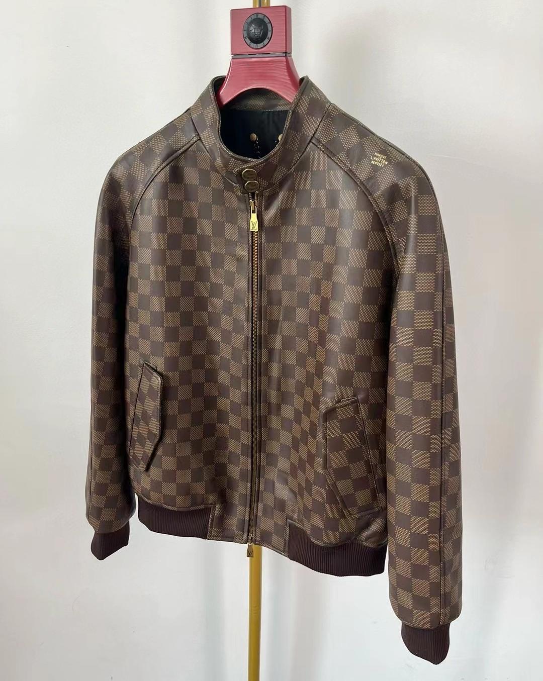 LOUIS VUITTON Мужская кожаная куртка LOUIS VUITTON Мужская кожаная куртка