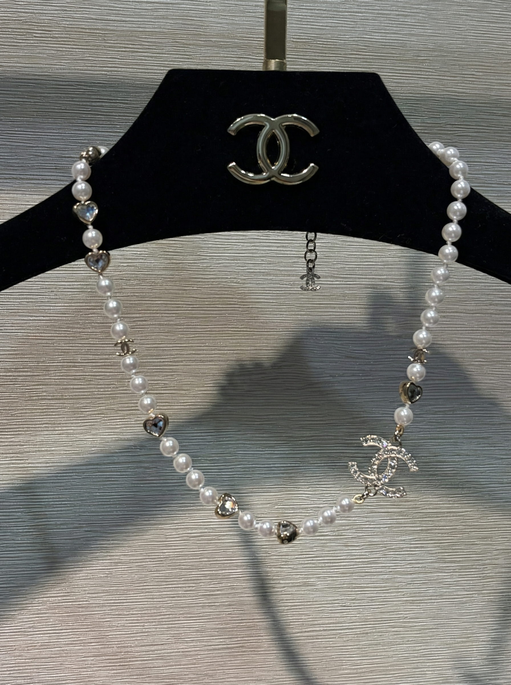 CHANEL Женское Колье в классическом стиле CHANEL Женское Колье в классическом стиле