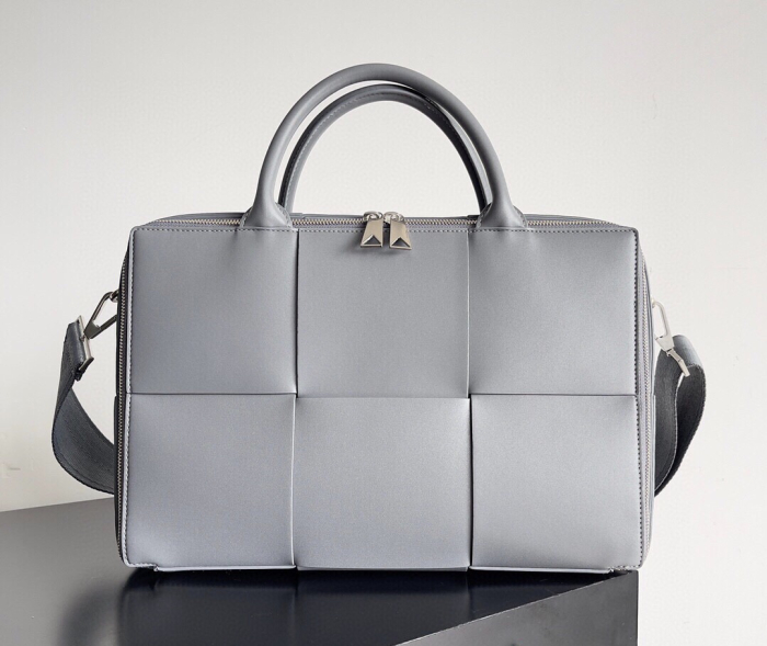 BOTTEGA VENETA Мужской Портфель