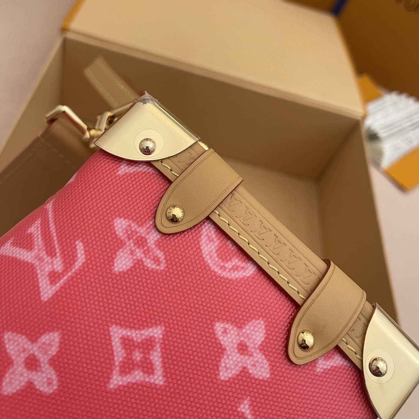 LOUIS VUITTON Женская Сумка Side Trunk PM M27784 LOUIS VUITTON Женская Сумка Side Trunk PM M27784