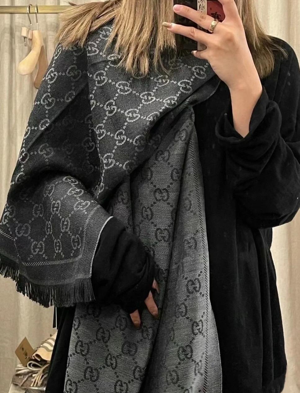 GUCCI Женский жаккардовый шарф 