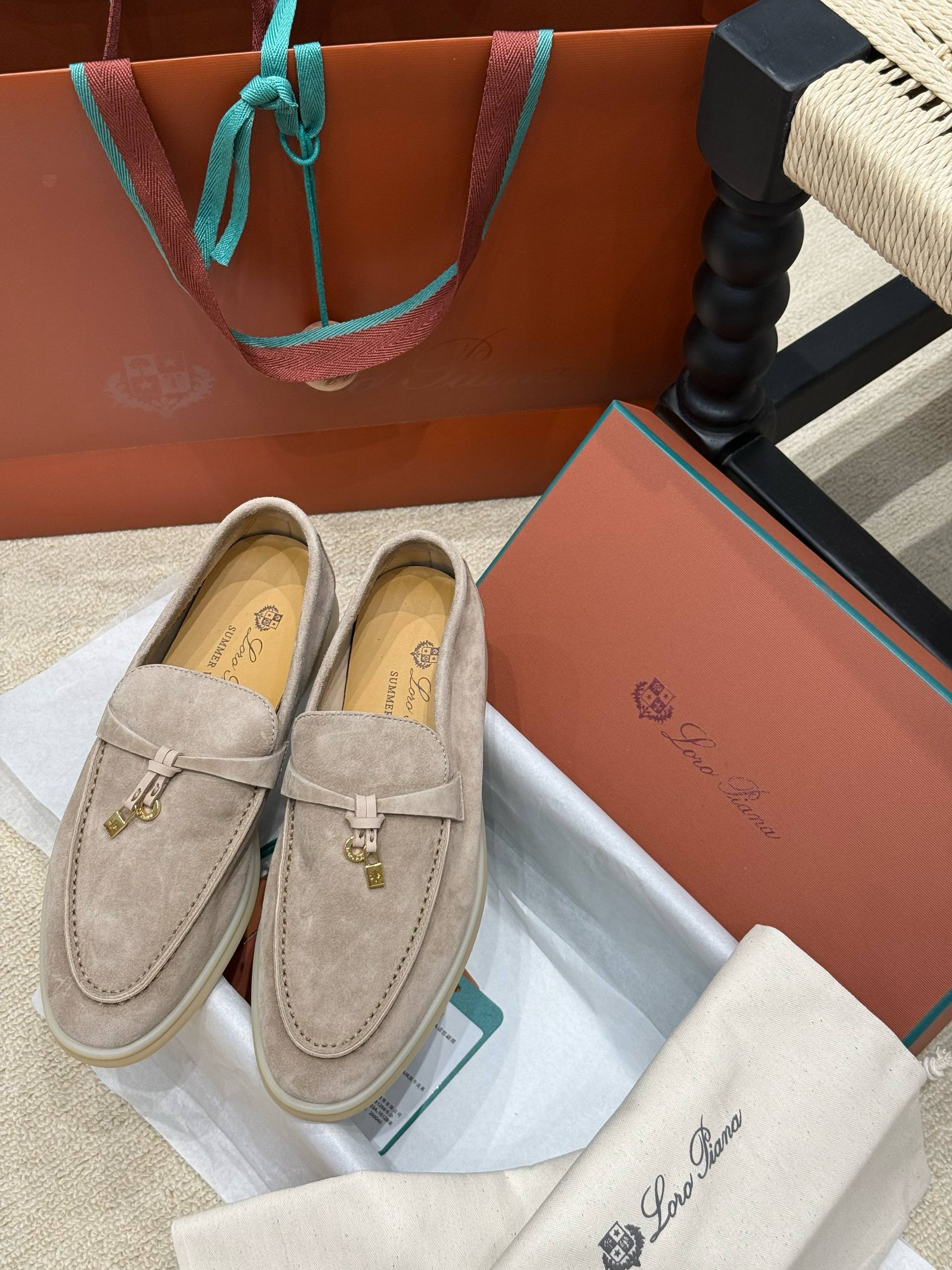 LORO PIANA Женские лоферы LORO PIANA Женские лоферы