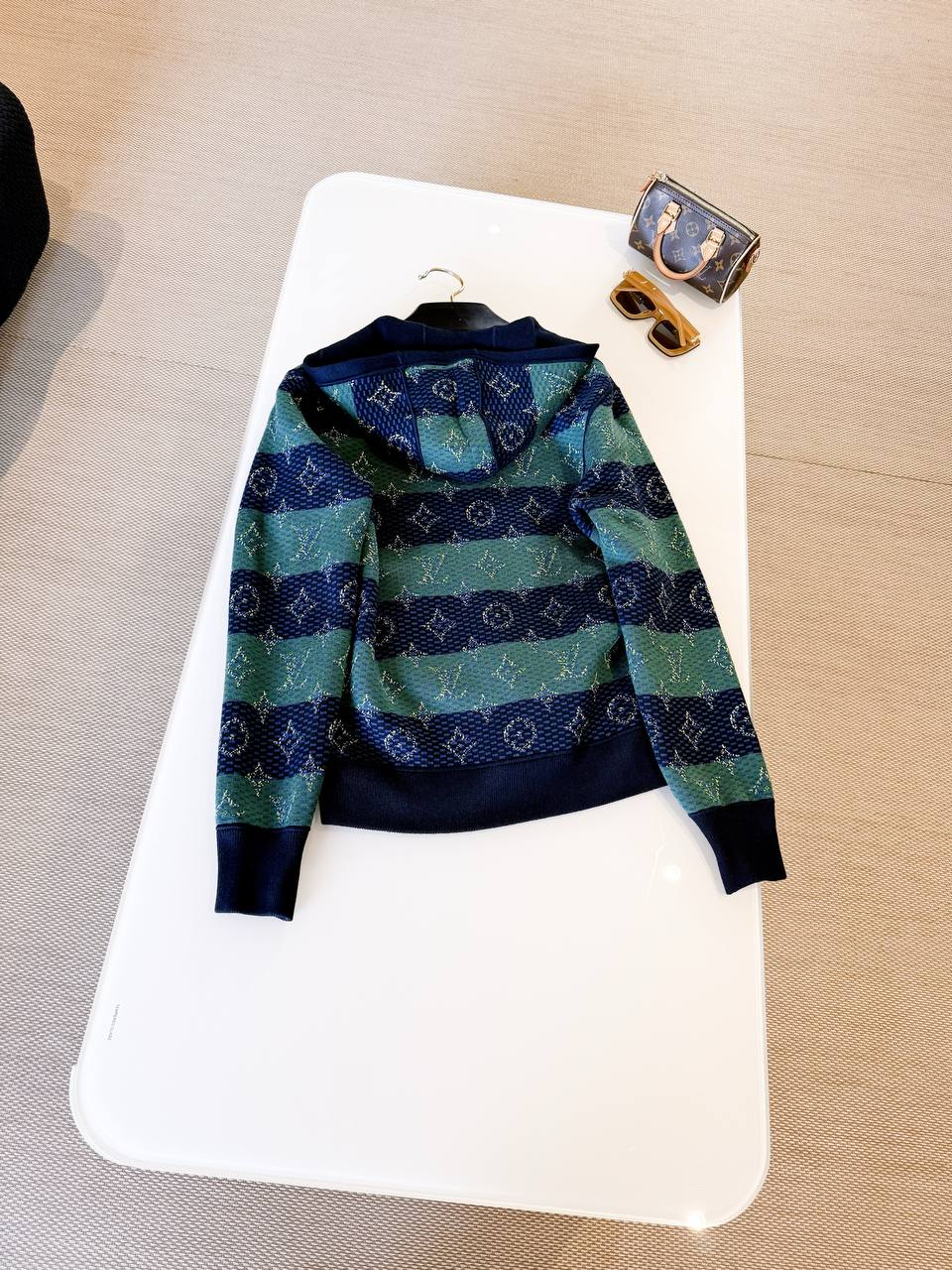 LOUIS VUITTON Женская толстовка LOUIS VUITTON Женская толстовка