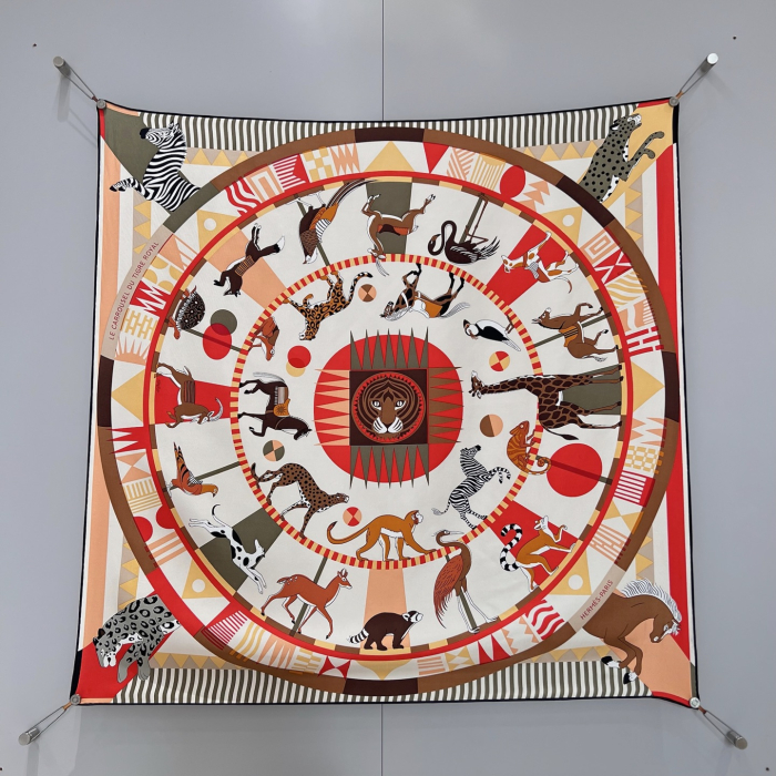 HERMES Платок из шелка