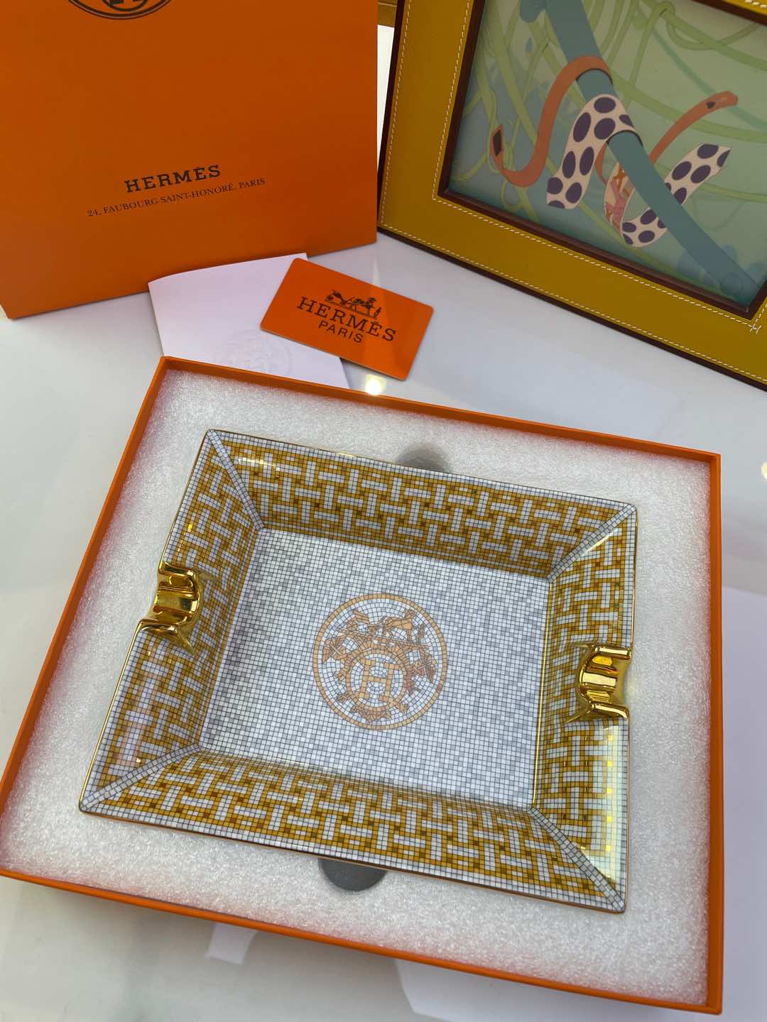 HERMES Пепельница Mosaique au 24 в серо‑золотой гамме HERMES Пепельница Mosaique au 24 в серо‑золотой гамме