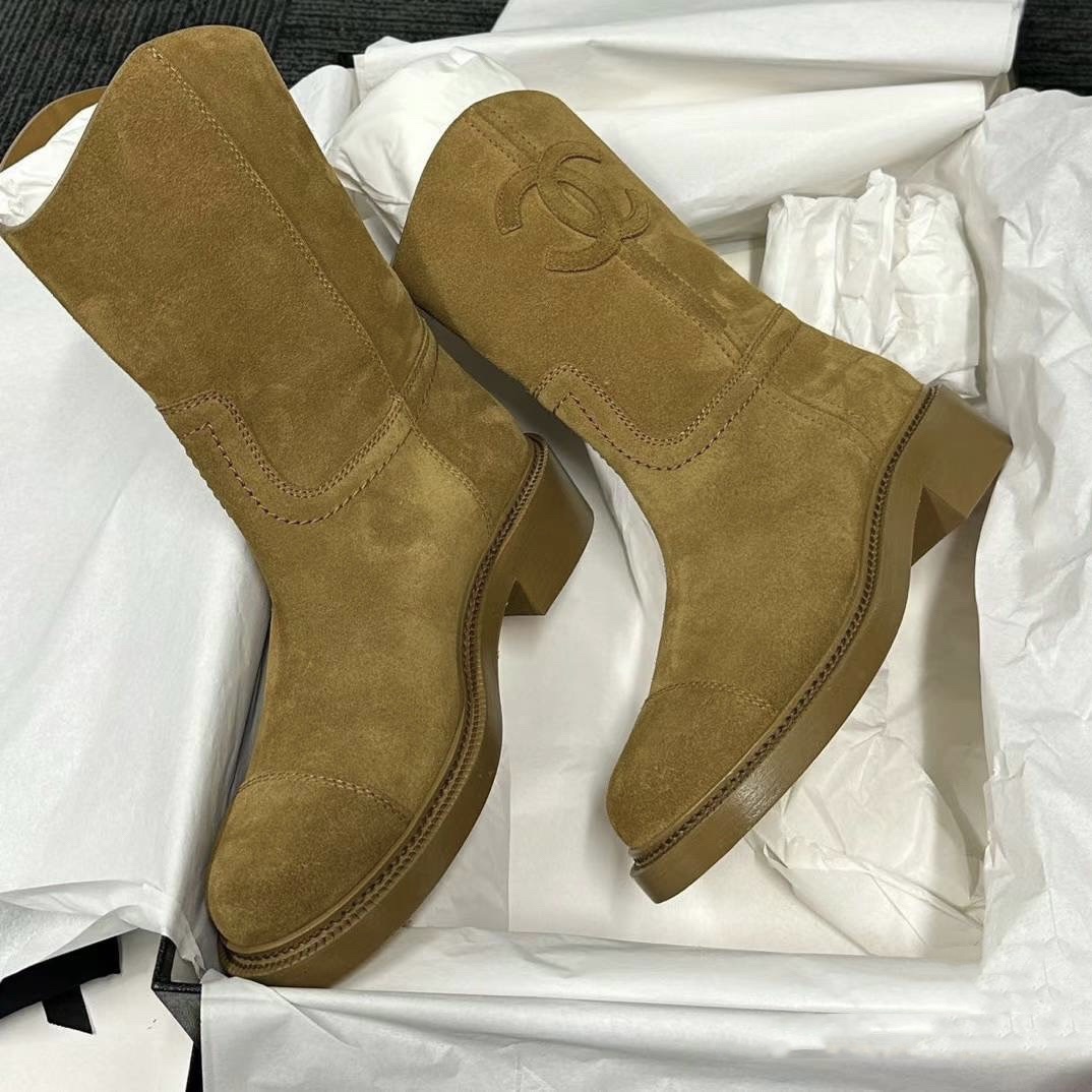 CHANEL Женские ботинки из замши и кожи CHANEL Женские ботинки из замши и кожи
