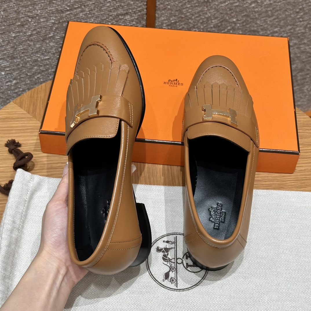 HERMES Женские лоферы Royal 