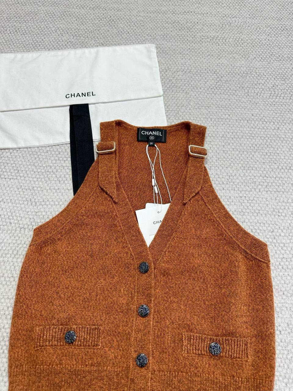 CHANEL Женский жилет из шерсти CHANEL Женский жилет из шерсти
