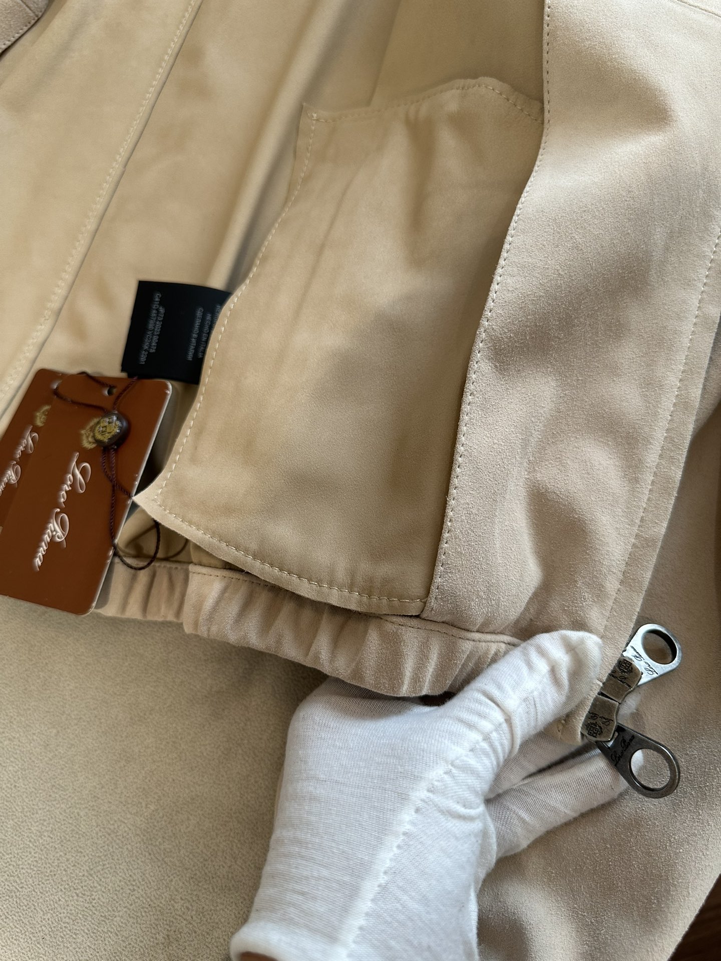 LORO PIANA Женская куртка из замши LORO PIANA Женская куртка из замши