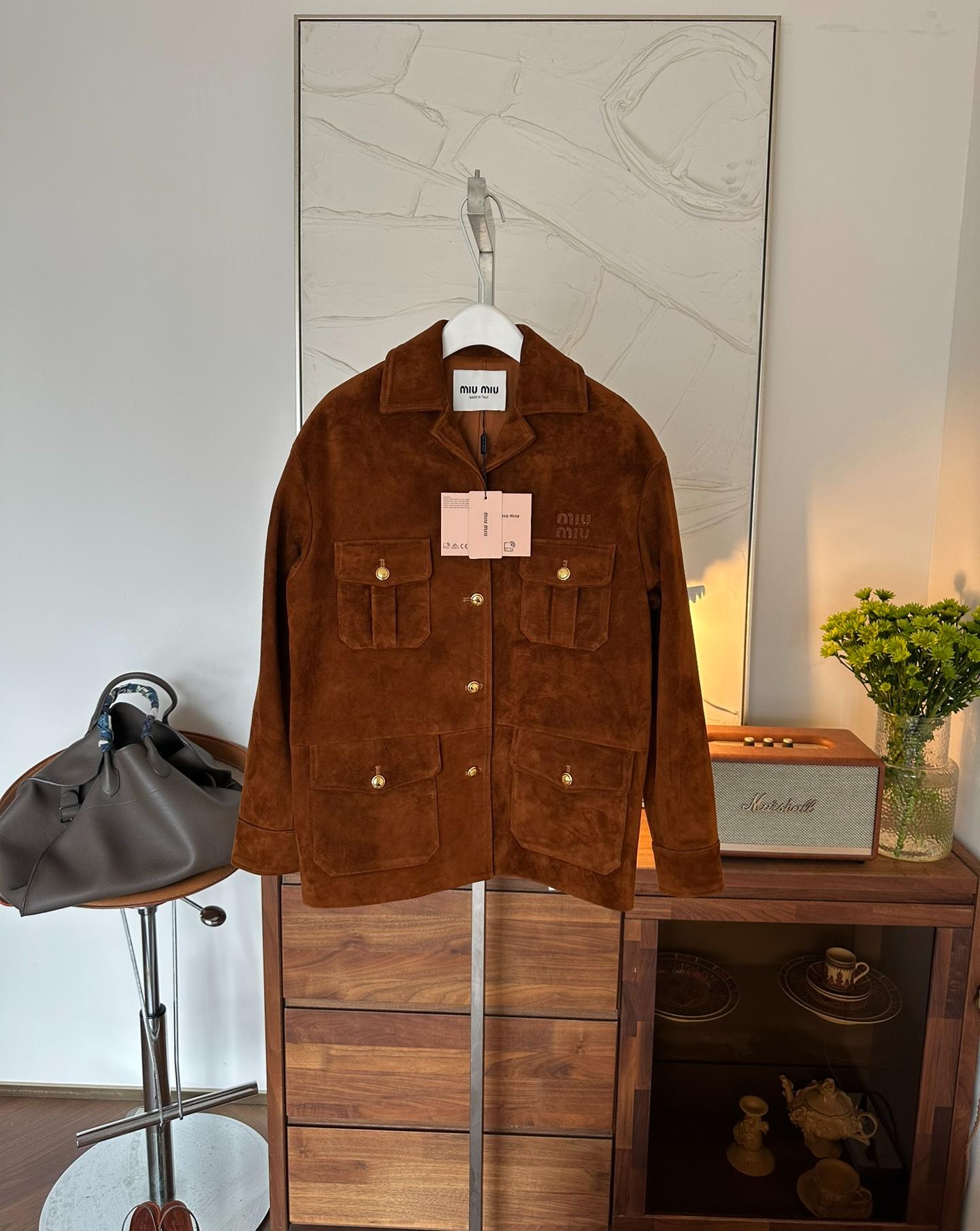 MIU MIU Женская куртка из замши MIU MIU Женская куртка из замши