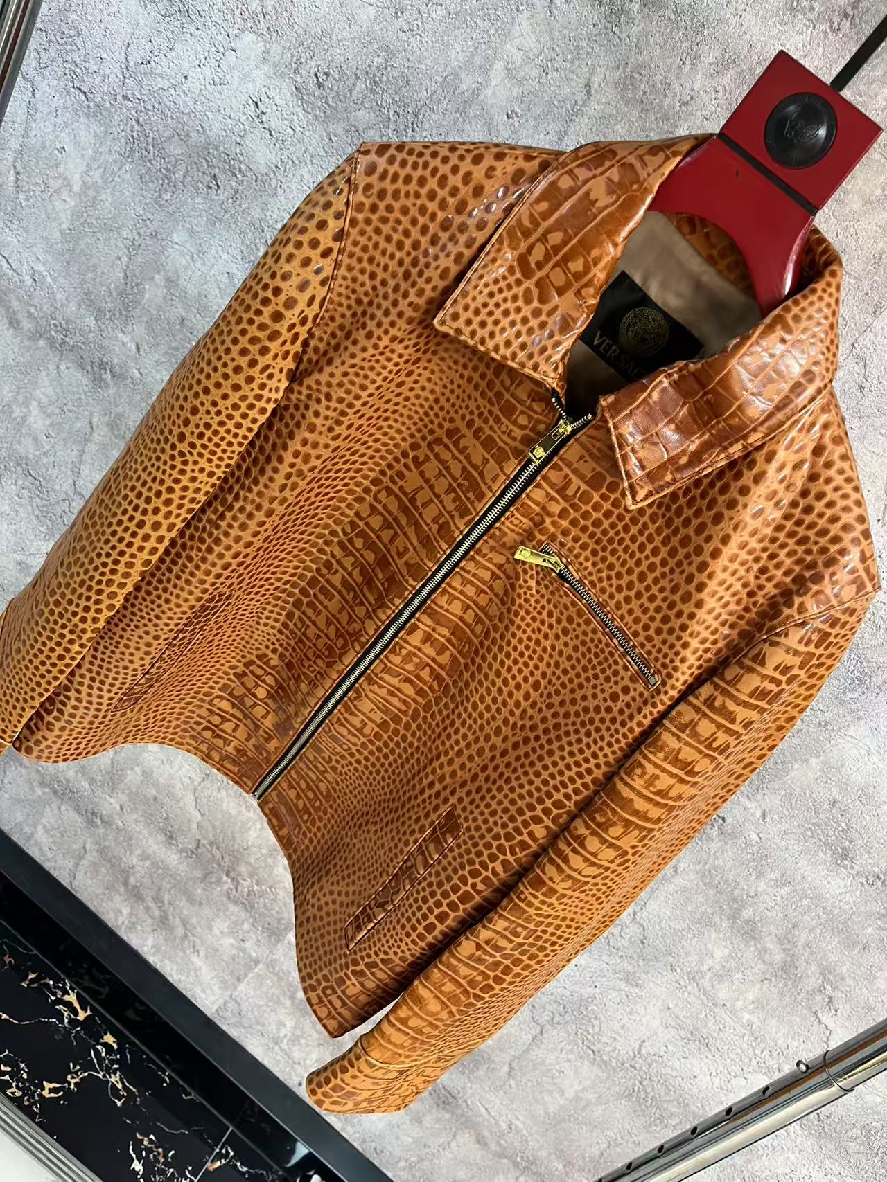 VERSACE Мужская кожаная куртка VERSACE Мужская кожаная куртка