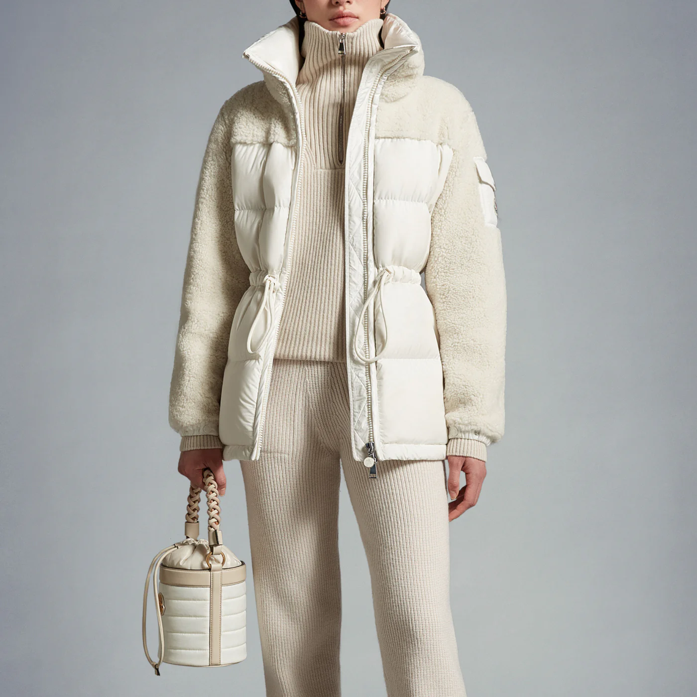 MONCLER Женский пуховик Escaut MONCLER Женский пуховик Escaut