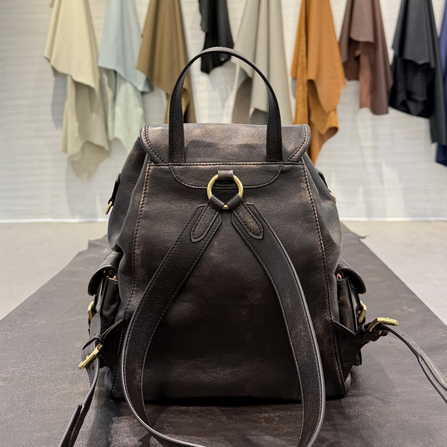 MIU MIU Женский рюкзак MIU MIU Женский рюкзак