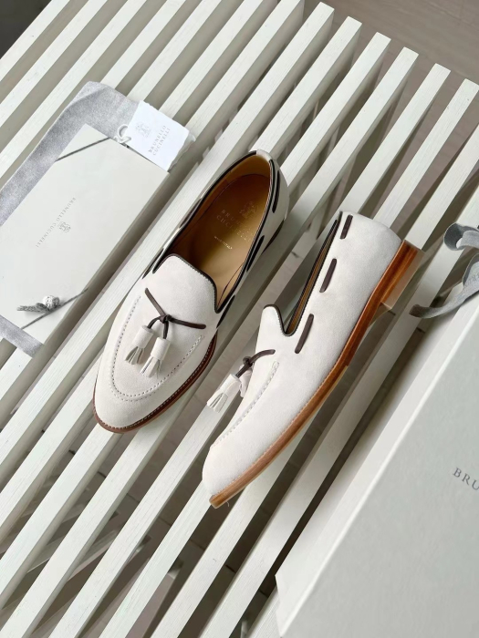  BRUNELLO CUCINELLI Мужские кожанные мокасины с кисточками