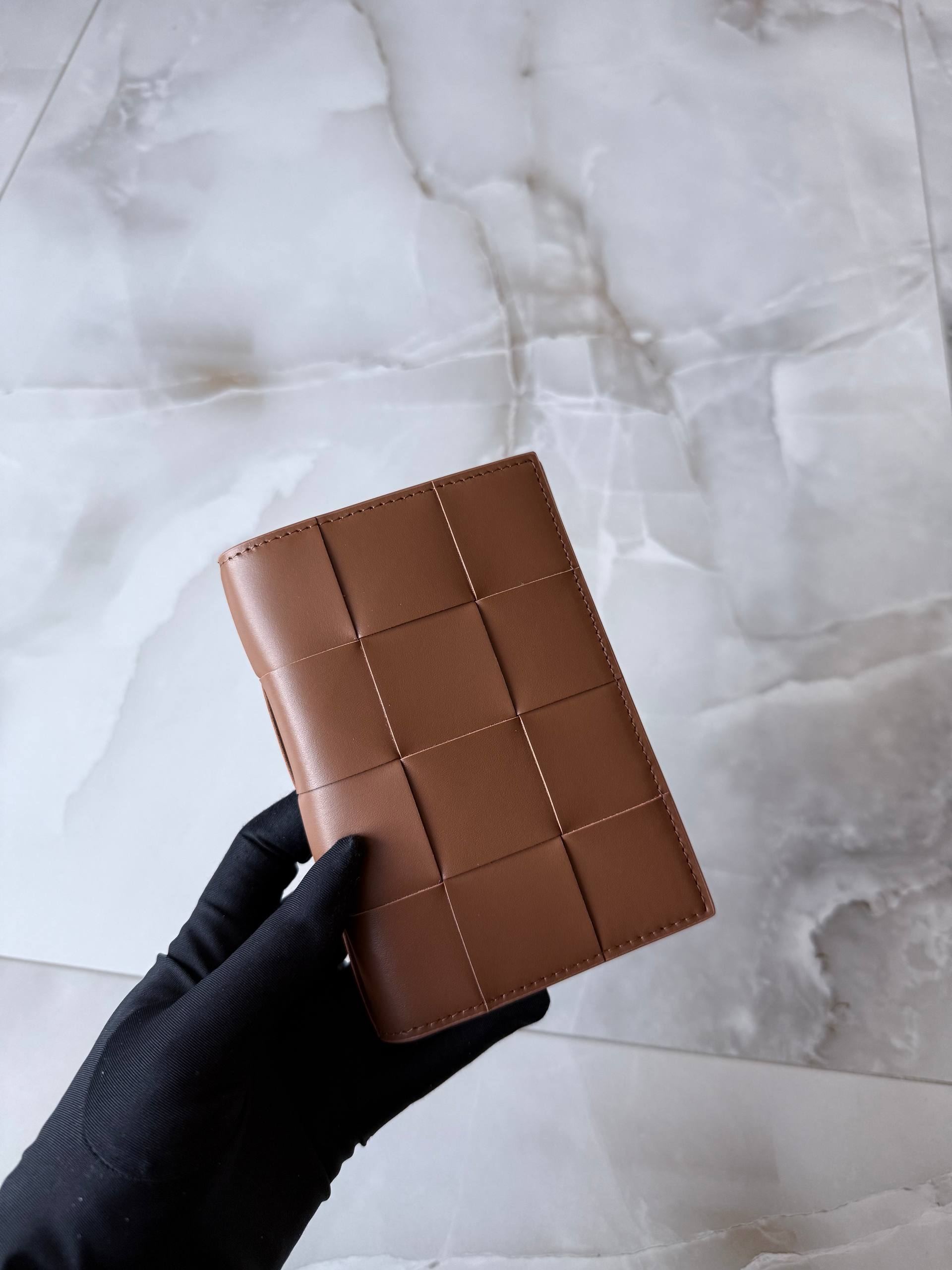 BOTTEGA VENETA Обложка на паспорт BOTTEGA VENETA Обложка на паспорт