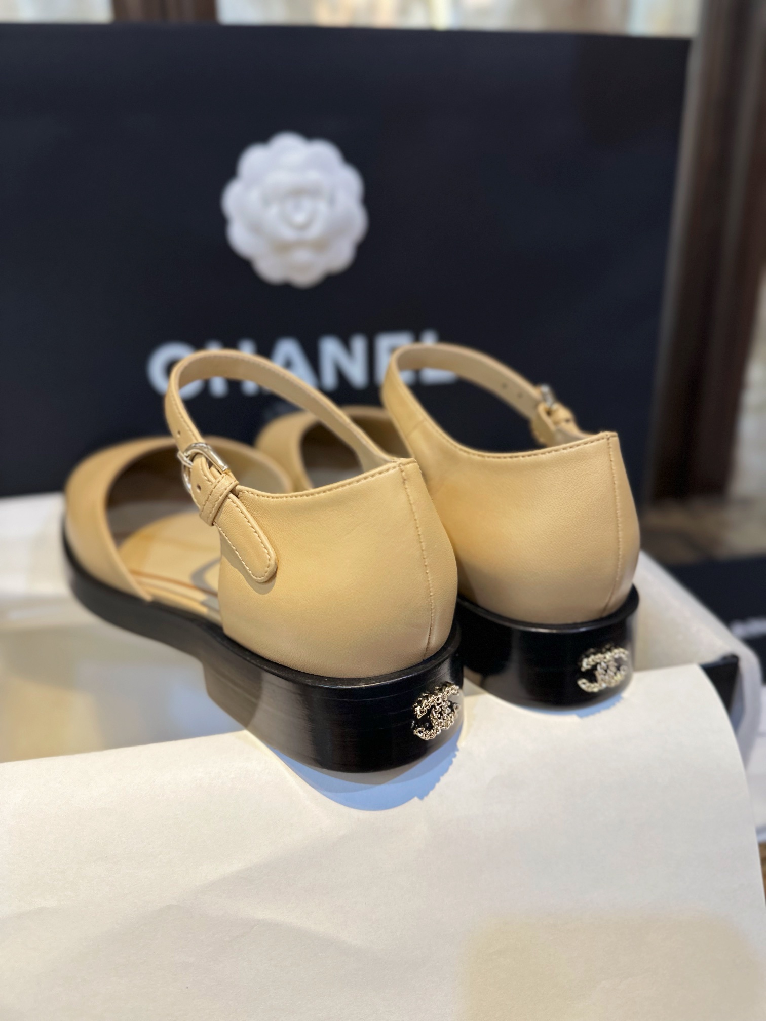 CHANEL Туфли женские  CHANEL Туфли женские