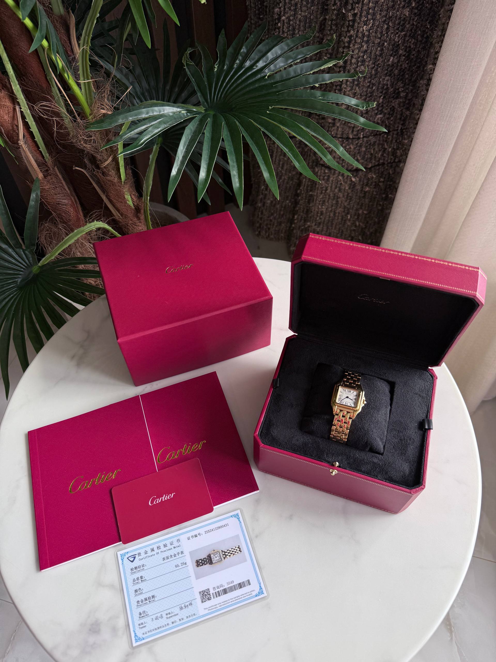 CARTIER Женские часы Panthere de Cartier  CARTIER Женские часы Panthere de Cartier