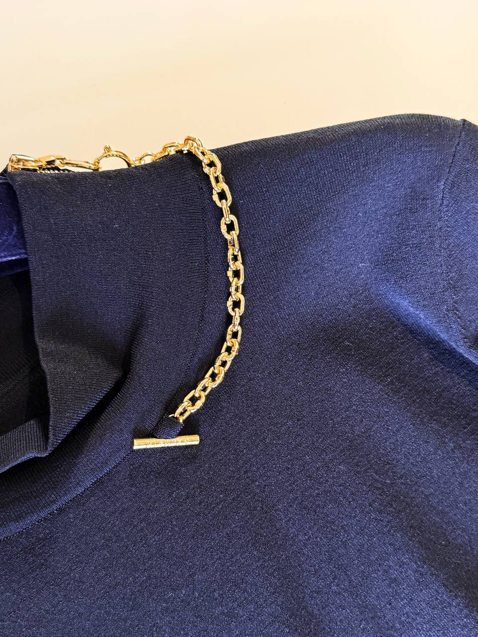 LOUIS VUITTON Женская водолазка LOUIS VUITTON Женская водолазка