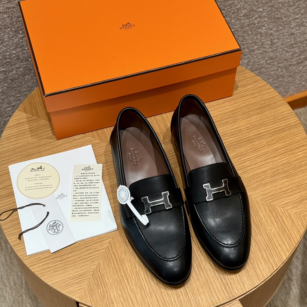 HERMES Женские лоферы Royal 