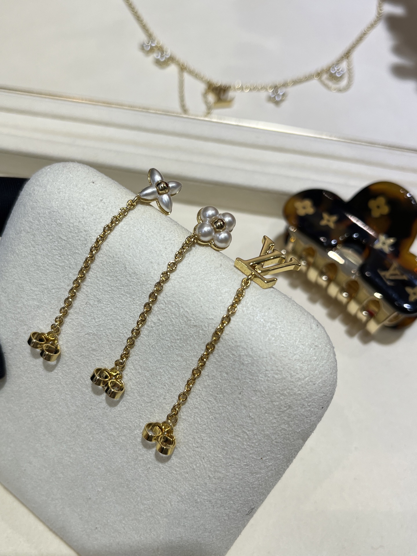 LOUIS VUITTON Женский комплект сережёк LOUIS VUITTON Женский комплект сережёк