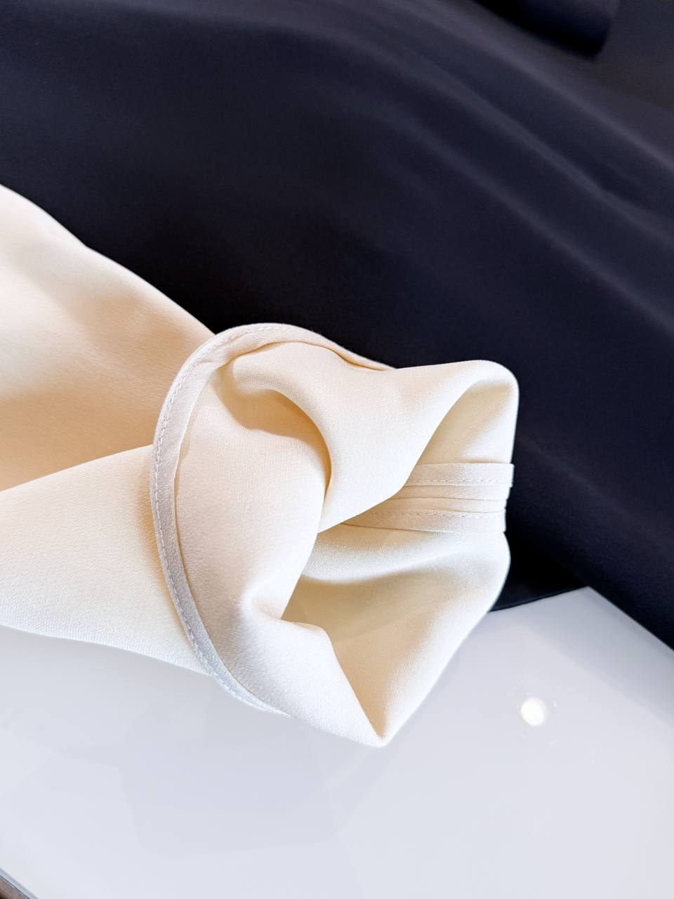 VALENTINO Женское шелковое платье  VALENTINO Женское шелковое платье