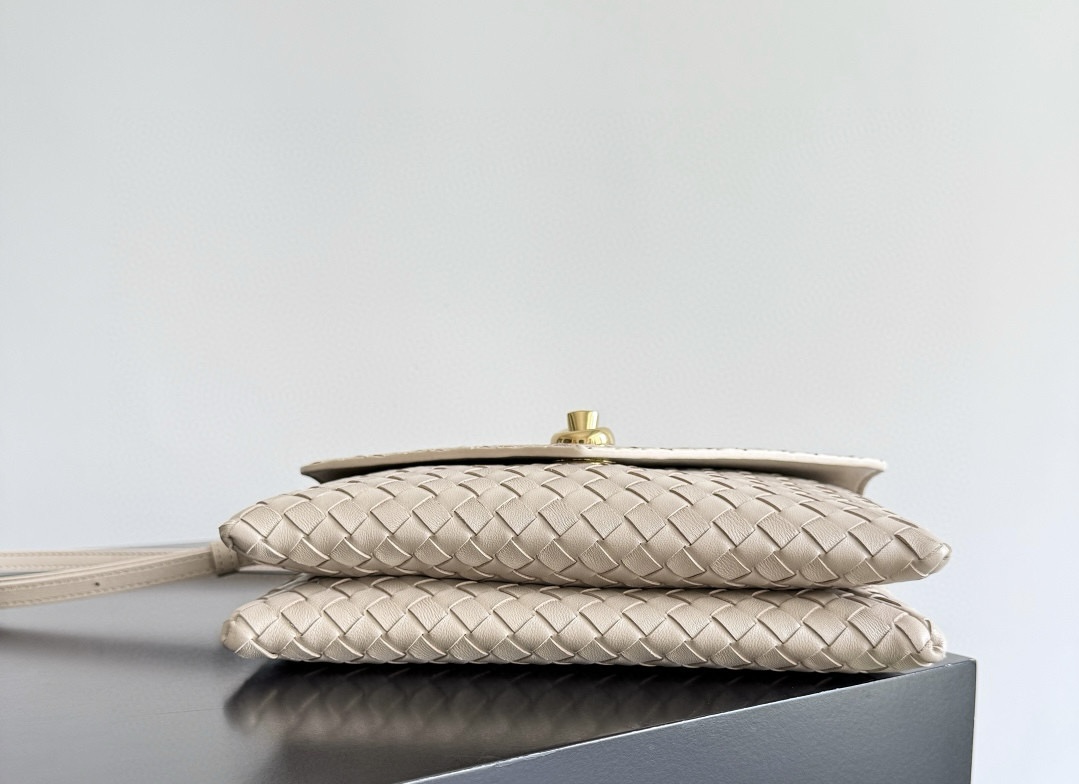 BOTTEGA VENETA Сумка Knot Lock BOTTEGA VENETA Сумка Knot Lock