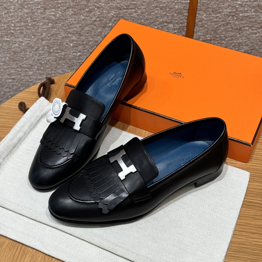 HERMES Женские лоферы Royal 