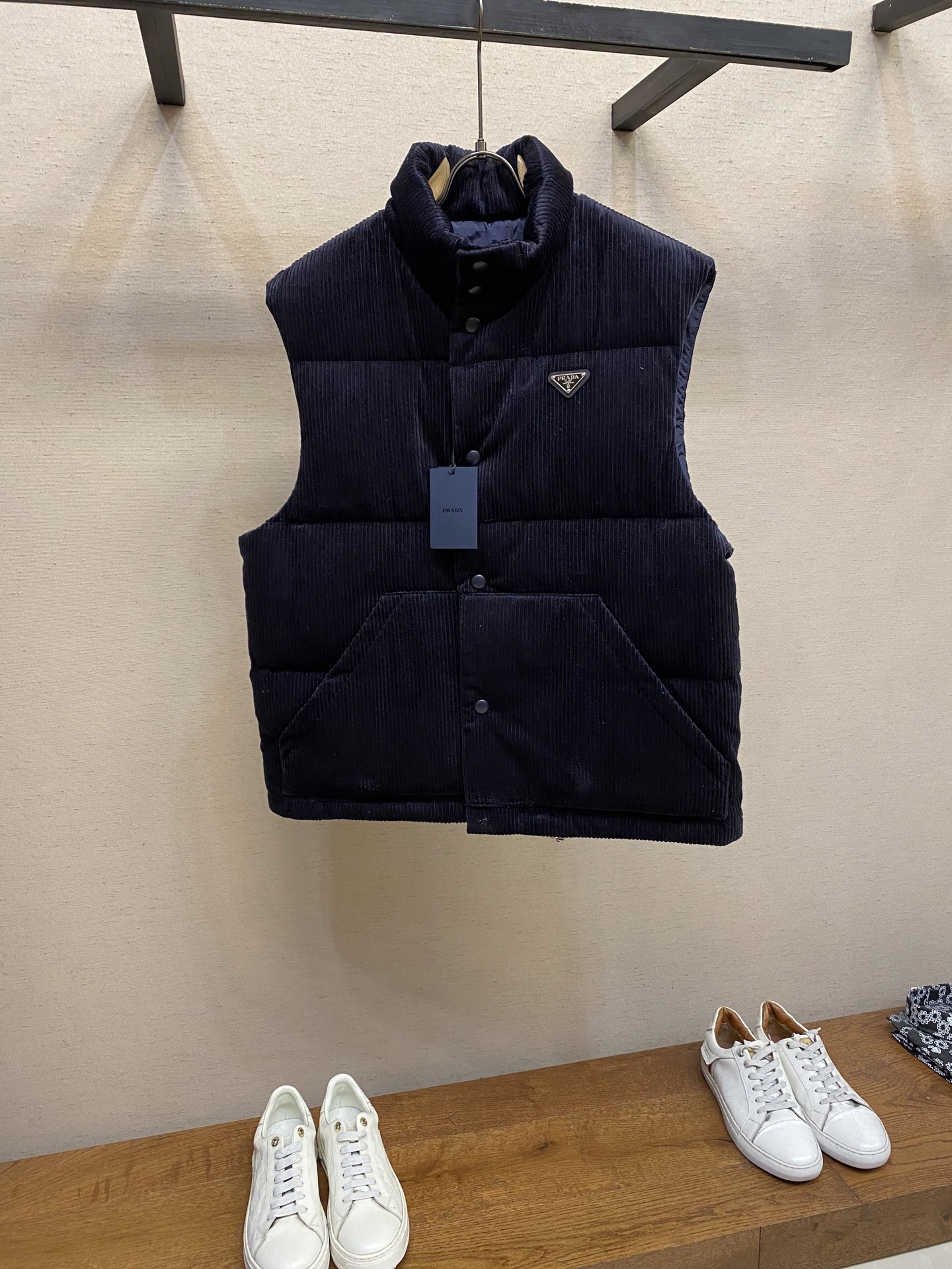 PRADA Мужской жилет с утиным пухом