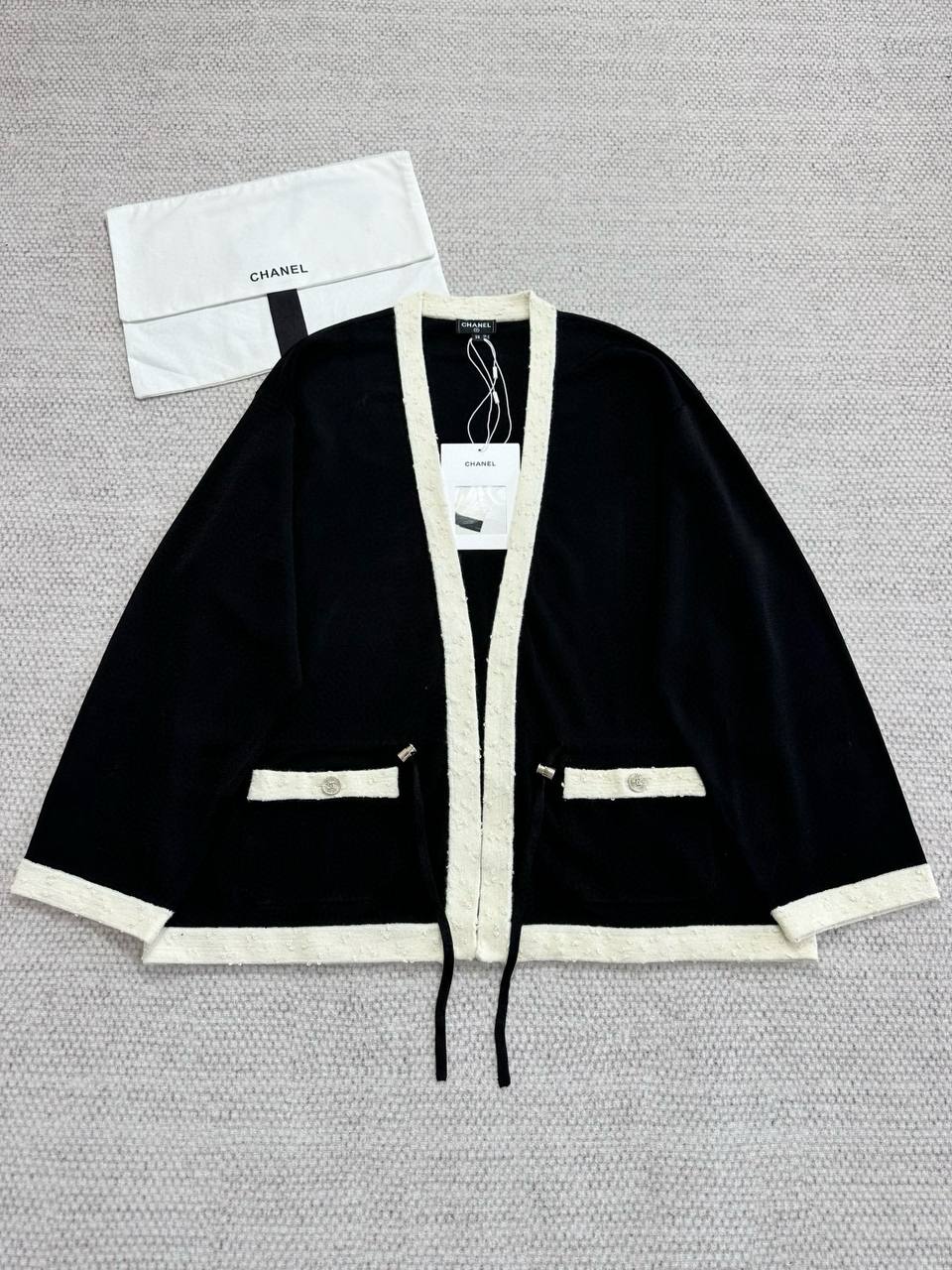 CHANEL Женский кардиган CHANEL Женский кардиган