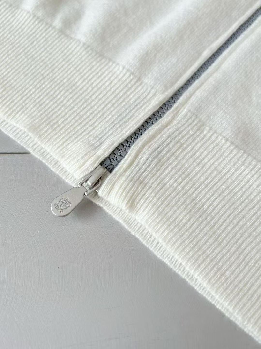 BRUNELLO CUCINELLI Мужской джемпер из кашемира BRUNELLO CUCINELLI Мужской джемпер из кашемира