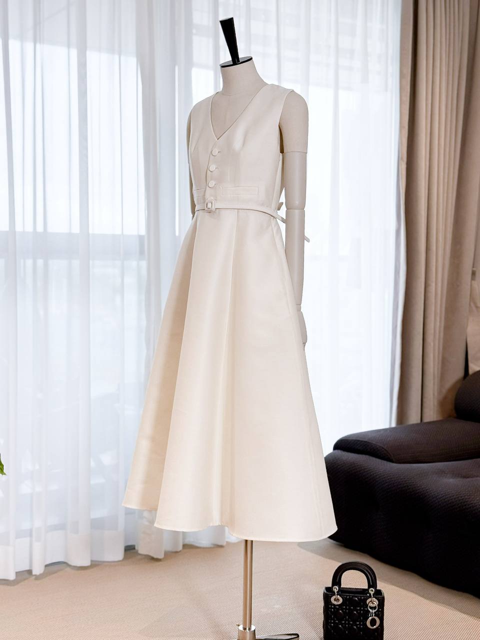 CHRISTIAN DIOR Женское платье CHRISTIAN DIOR Женское платье