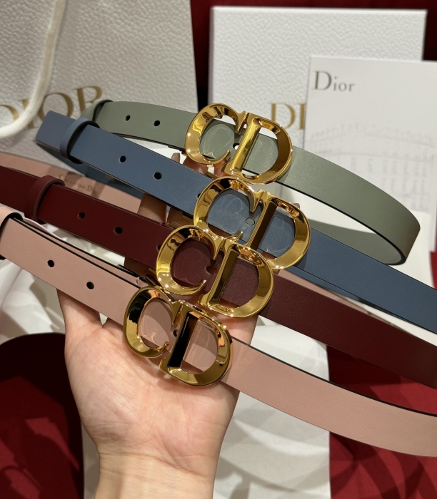 CHRISTIAN DIOR Женский ремень воловья кожа