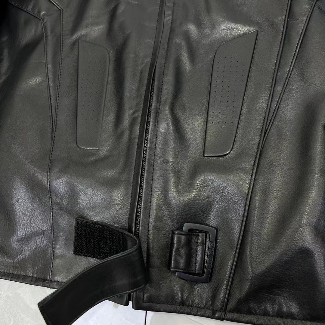 BALENCIAGA Мужская кожаная куртка BALENCIAGA Мужская кожаная куртка