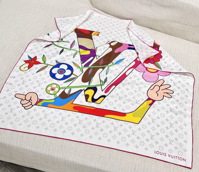 LOUIS VUITTON Женский платок-каре Monogram Superflat 90 M96097