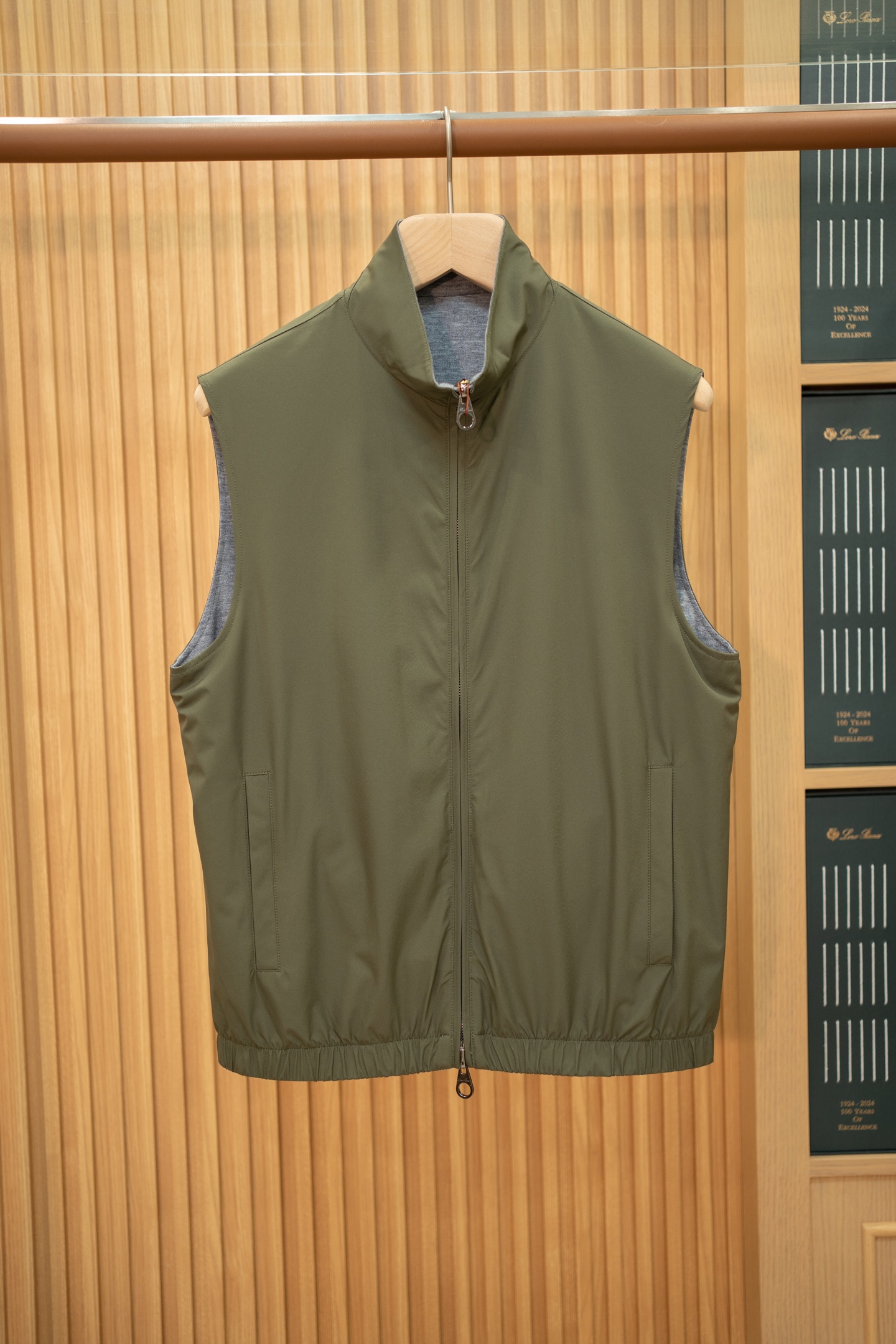 LORO PIANA Мужской жилет LORO PIANA Мужской жилет