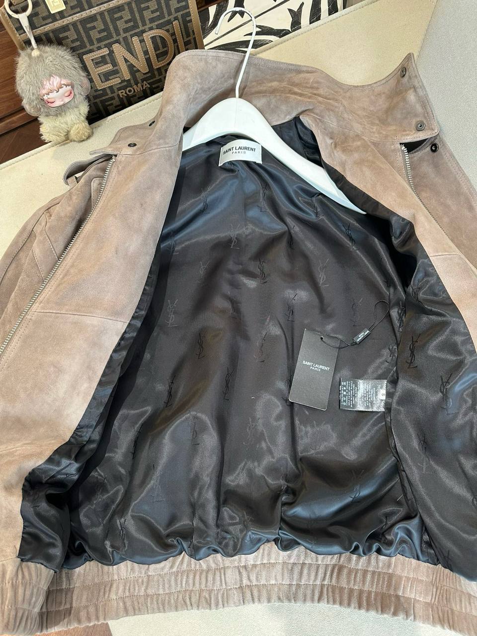 SAINT LAURENT Женская кожаная куртка SAINT LAURENT Женская кожаная куртка