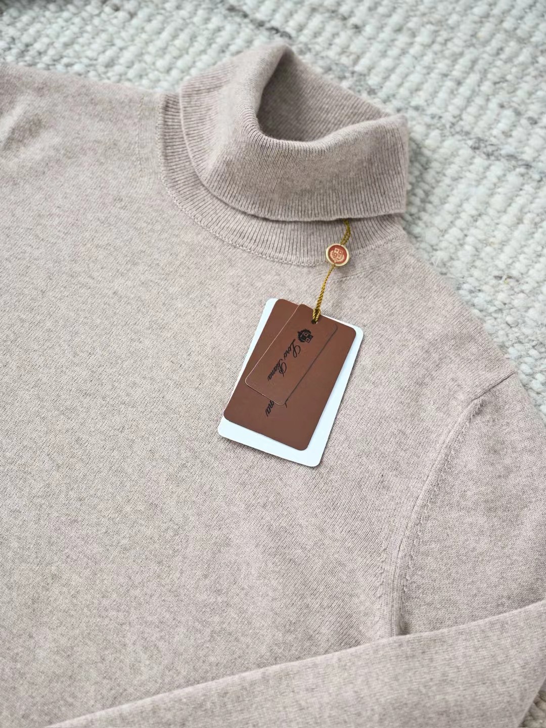 LORO PIANA Мужской свитер из кашемира  LORO PIANA Мужской свитер из кашемира