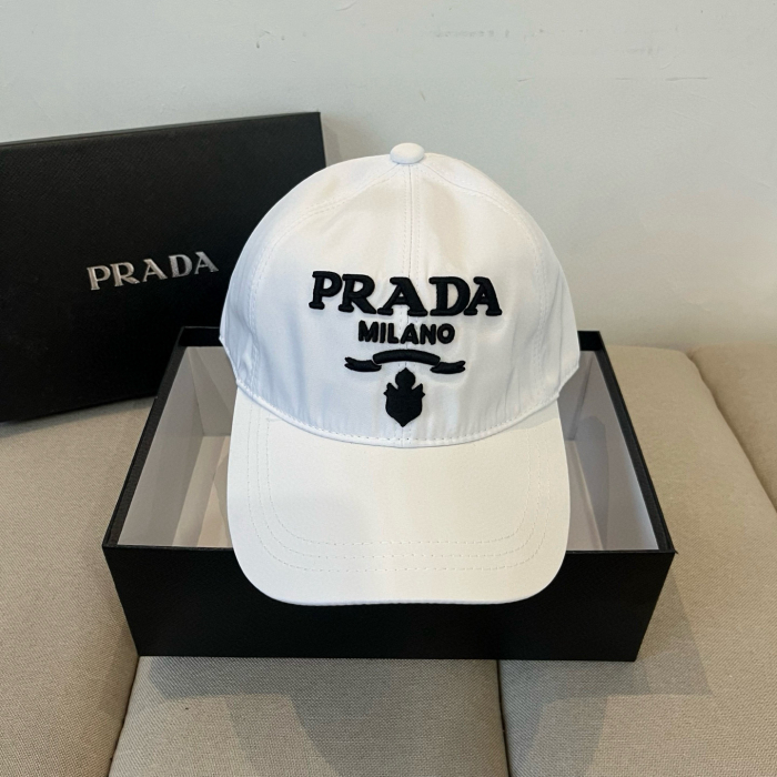 PRADA Кепка с логотипом