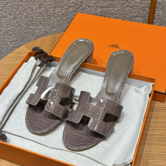HERMES Женские сандалии Oasis кожа крокодила